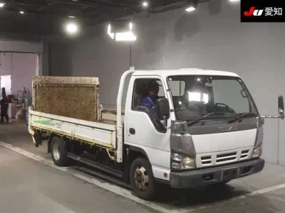 Isuzu ELF  с аукциона в Японии
