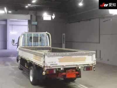 Toyota DYNA  с аукциона в Японии