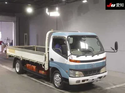 Toyota DYNA  с аукциона в Японии
