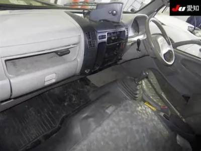 Toyota DYNA  с аукциона в Японии