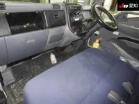Mitsubishi CANTER лот № 8043 оценка 3.5  с аукциона в Японии 2