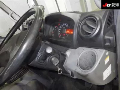 Toyota DYNA  с аукциона в Японии