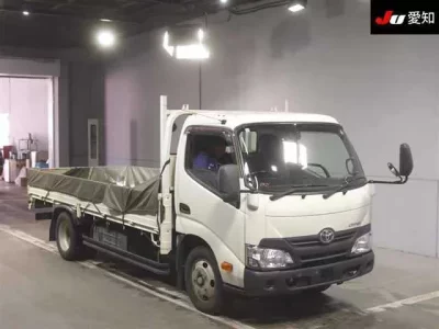 Toyota DYNA  с аукциона в Японии