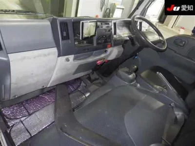 Isuzu ELF  с аукциона в Японии