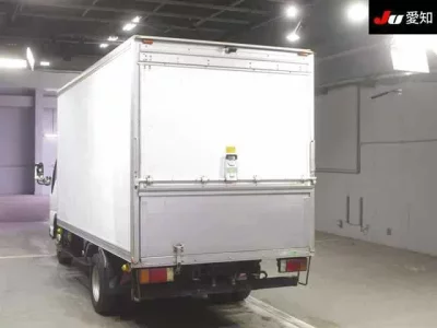 Isuzu ELF  с аукциона в Японии