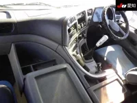 Nissan QUON лот № 8516 оценка R  с аукциона в Японии 2