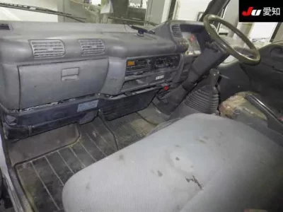 Isuzu ELF  с аукциона в Японии