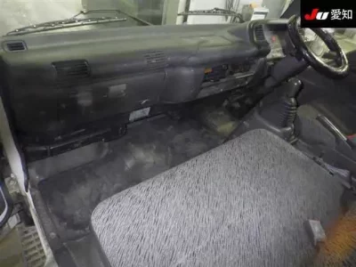 Isuzu ELF  с аукциона в Японии