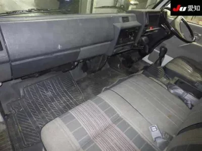 Isuzu ELF  с аукциона в Японии