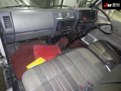 Isuzu ELF  с аукциона в Японии