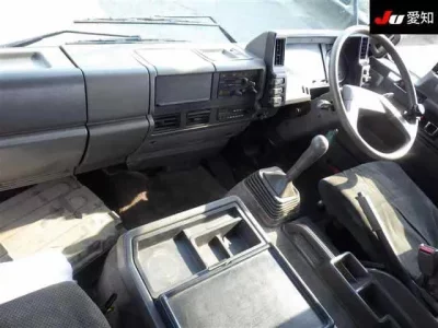 Isuzu FORWARD  с аукциона в Японии