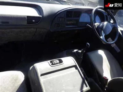 Isuzu FORWARD  с аукциона в Японии