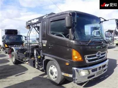 Hino TRUCK