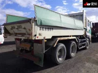 Nissan QUON лот № 8624 оценка 3.5  с аукциона в Японии 1