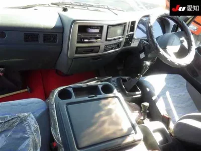 Nissan TRUCK  с аукциона в Японии