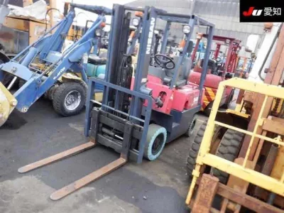 Nissan FORKLIFT