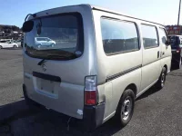 Nissan CARAVAN VAN лот № 301 оценка R  с аукциона в Японии 1
