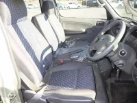 Nissan CARAVAN VAN лот № 301 оценка R  с аукциона в Японии 2