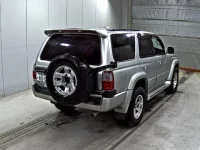 Toyota HILUX SURF лот № 9002 оценка 3.5  с аукциона в Японии 4