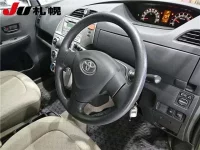 Toyota RACTIS лот № 8 оценка 3.5  с аукциона в Японии 2