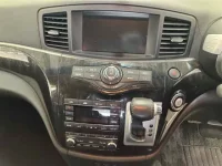 Nissan ELGRAND лот № 80038 оценка 3.5  с аукциона в Японии 4