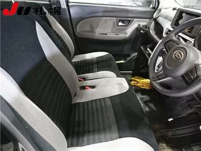 Daihatsu Cast  с аукциона в Японии