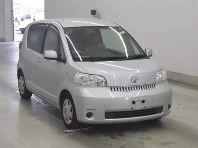 Toyota PORTE  с аукциона в Японии
