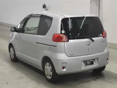 Toyota PORTE  с аукциона в Японии