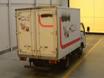 Isuzu ELF  с аукциона в Японии