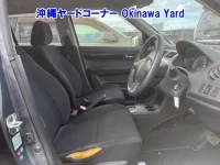 Suzuki SWIFT лот № 43038 оценка 3  с аукциона в Японии 4