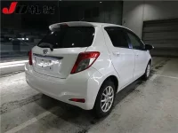 Toyota VITZ лот № 69 оценка 3.5  с аукциона в Японии 1