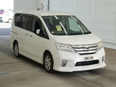 Nissan SERENA  с аукциона в Японии