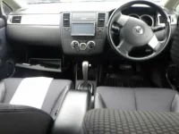 Nissan TIIDA лот № 9240 оценка 3.5  с аукциона в Японии 2