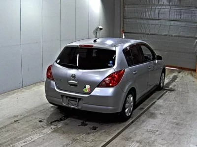 Nissan TIIDA  с аукциона в Японии