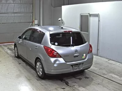 Nissan TIIDA  с аукциона в Японии