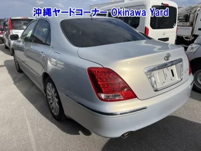 Toyota CROWN  с аукциона в Японии