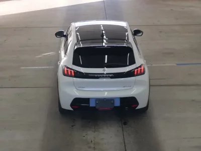 Peugeot 208  с аукциона в Японии