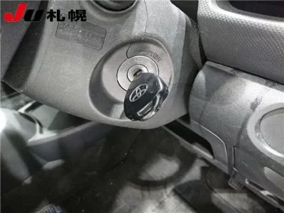 Toyota VITZ  с аукциона в Японии