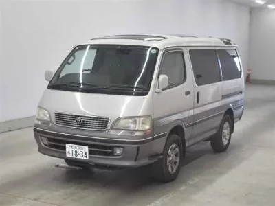 Toyota HIACE  с аукциона в Японии