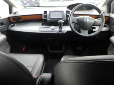 Honda FREED  с аукциона в Японии