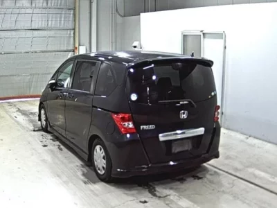 Honda FREED  с аукциона в Японии