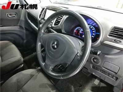 Mitsubishi DELICA D2  с аукциона в Японии