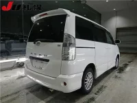 Toyota NOAH лот № 178 оценка 3  с аукциона в Японии 1