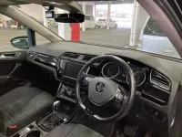 Volkswagen GOLF TOURAN лот № 25066 оценка 4  с аукциона в Японии 2