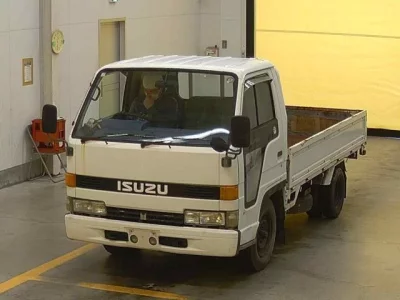 Isuzu ELF  с аукциона в Японии