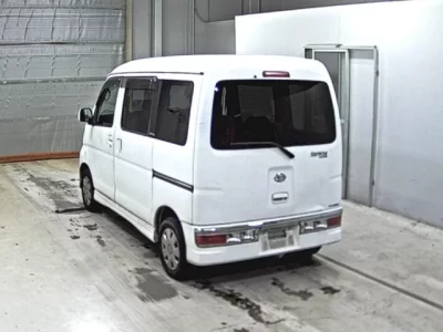 Daihatsu Atrai Wagon  с аукциона в Японии