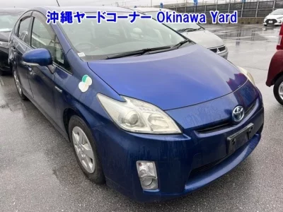 Toyota PRIUS  с аукциона в Японии