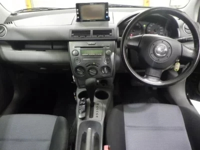 Mazda DEMIO  с аукциона в Японии
