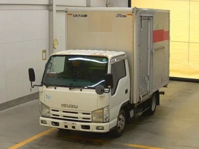 Isuzu ELF  с аукциона в Японии