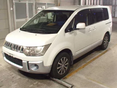 Mitsubishi DELICA D5  с аукциона в Японии